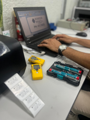 Detectores de gases industriales - Calibración y certificación SENCAMER - CO, H2S, O2, CH4 - Renser Oriente